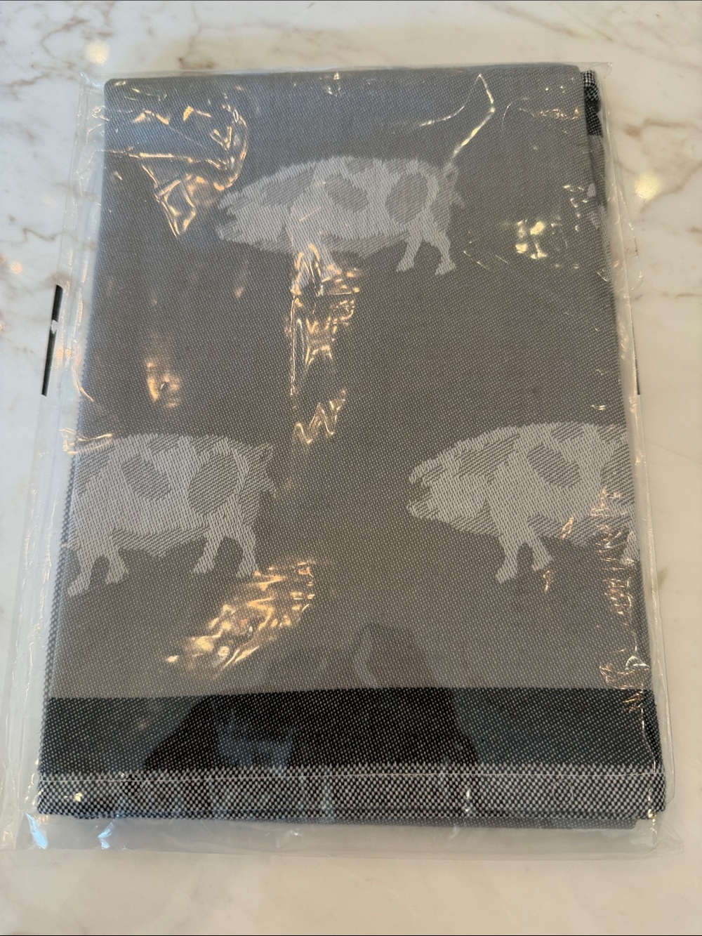 NWT Williams Sonoma Gray Pig Pattern Home Accent Tea Towel
